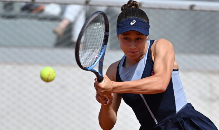 Zeynep Sönmez, Eastbourne Açık’ta 2. tura yükseldi