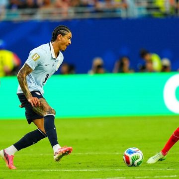 Uruguay ile Yeşil Burun Adaları 2-2 berabere kaldı