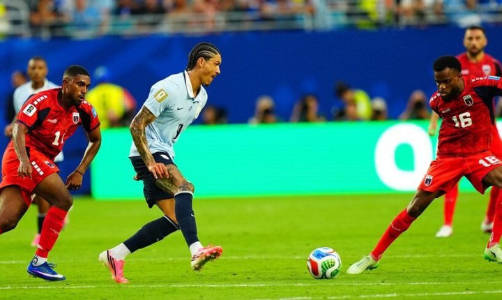 Uruguay ile Yeşil Burun Adaları 2-2 berabere kaldı