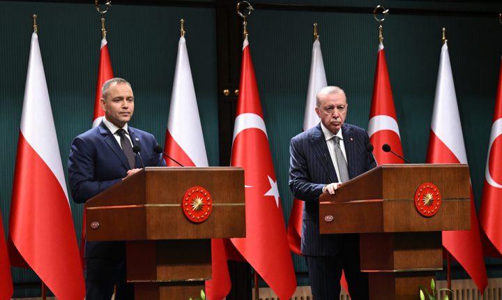 Türkiye Cumhuriyeti Cumhurbaşkanı Erdoğan: Polonya ile iki NATO müttefiki olarak işbirliğimizi güçlendirmek için çalışıyoruz