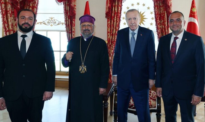 Türkiye Cumhuriyeti Cumhurbaşkanı Erdoğan, Türkiye Ermenileri Patriği Maşalyan ve AK Parti Milletvekili Sıvacıoğlu’nu kabul etti