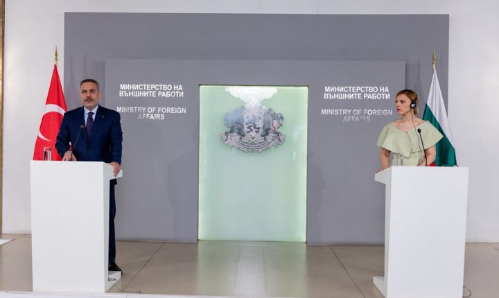 Türkiye Cumhuriyeti Dışişleri Bakanı Fidan: Bulgaristan ile Kapıkule’de yeni sınır kapısı inşa etme yönündeki ortak irademizi teyit ettik