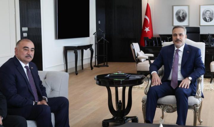 Türkiye Cumhuriyeti Dışişleri Bakanı Fidan, Azerbaycan’ın Ankara Büyükelçisi Memmedov’u kabul etti