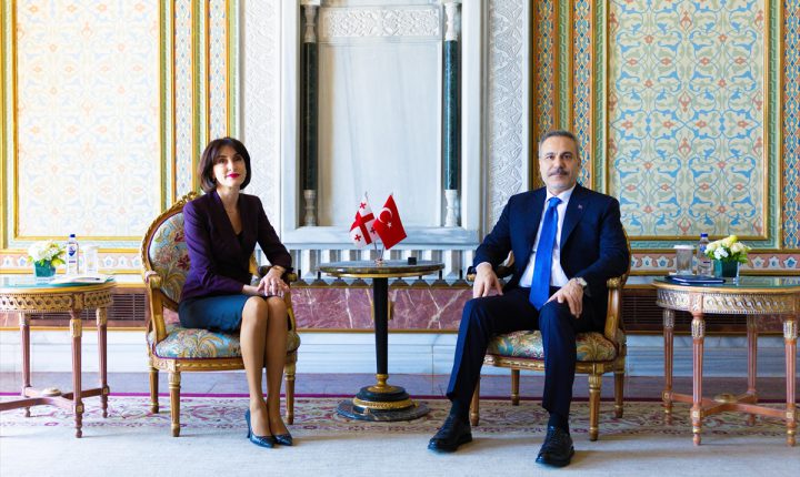Türkiye Cumhuriyeti Dışişleri Bakanı Fidan, mevkidaşları Botchorishvili ve Bayramov ile bir araya geldi