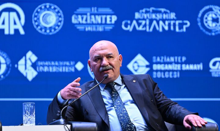 Halep ile Gaziantep sanayi odaları, sanayi işbirliğinde milyarlarca dolarlık proje üzerinde çalışıyor