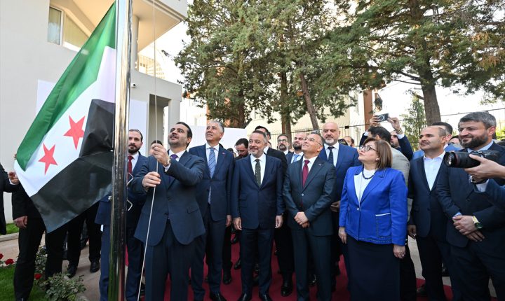 Suriye’nin Gaziantep Başkonsolosluğu 15 yılın ardından tekrar açıldı