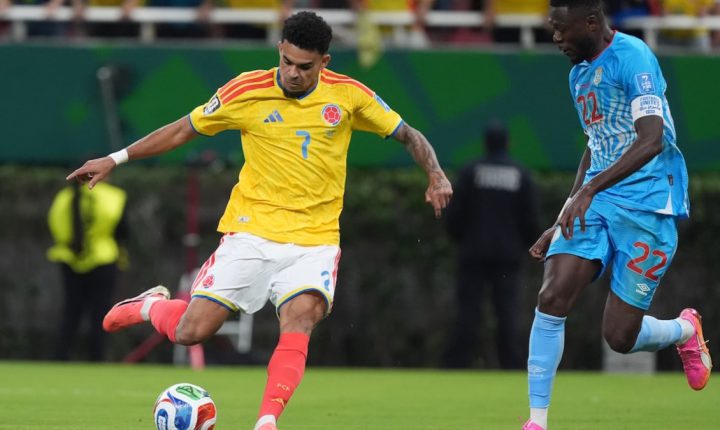 Kolombiya üst turu garantiledi: Daniel Munoz attı!