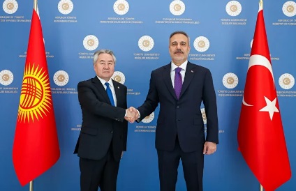 Bakan Fidan Kırgız mevkidaşı Kulubayev ile görüştü